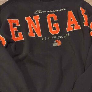 Abercrombie & Fitch NFL men's Cincinnati Bengals crewneck sweatshirt size large